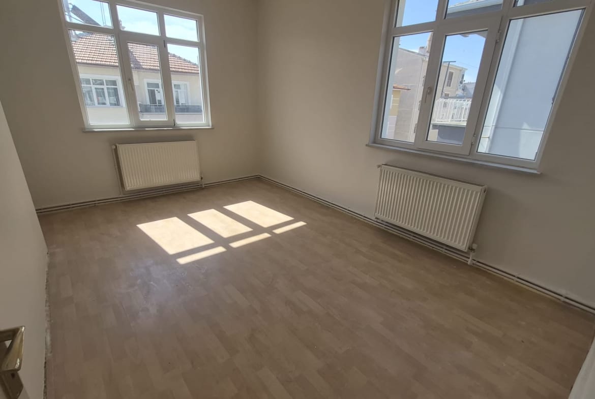 VALİDE SULTAN MAHALLESİ 3+1 KİRALIK DAİRE