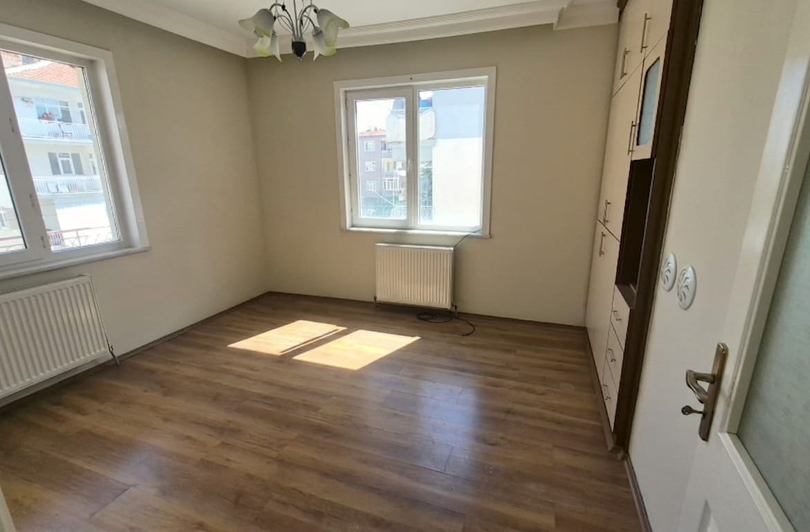 AHMET YESEVİ MAHALLESİ BİFA SİTESİ ARA KAT SATILIK FIRSAT DAİRE