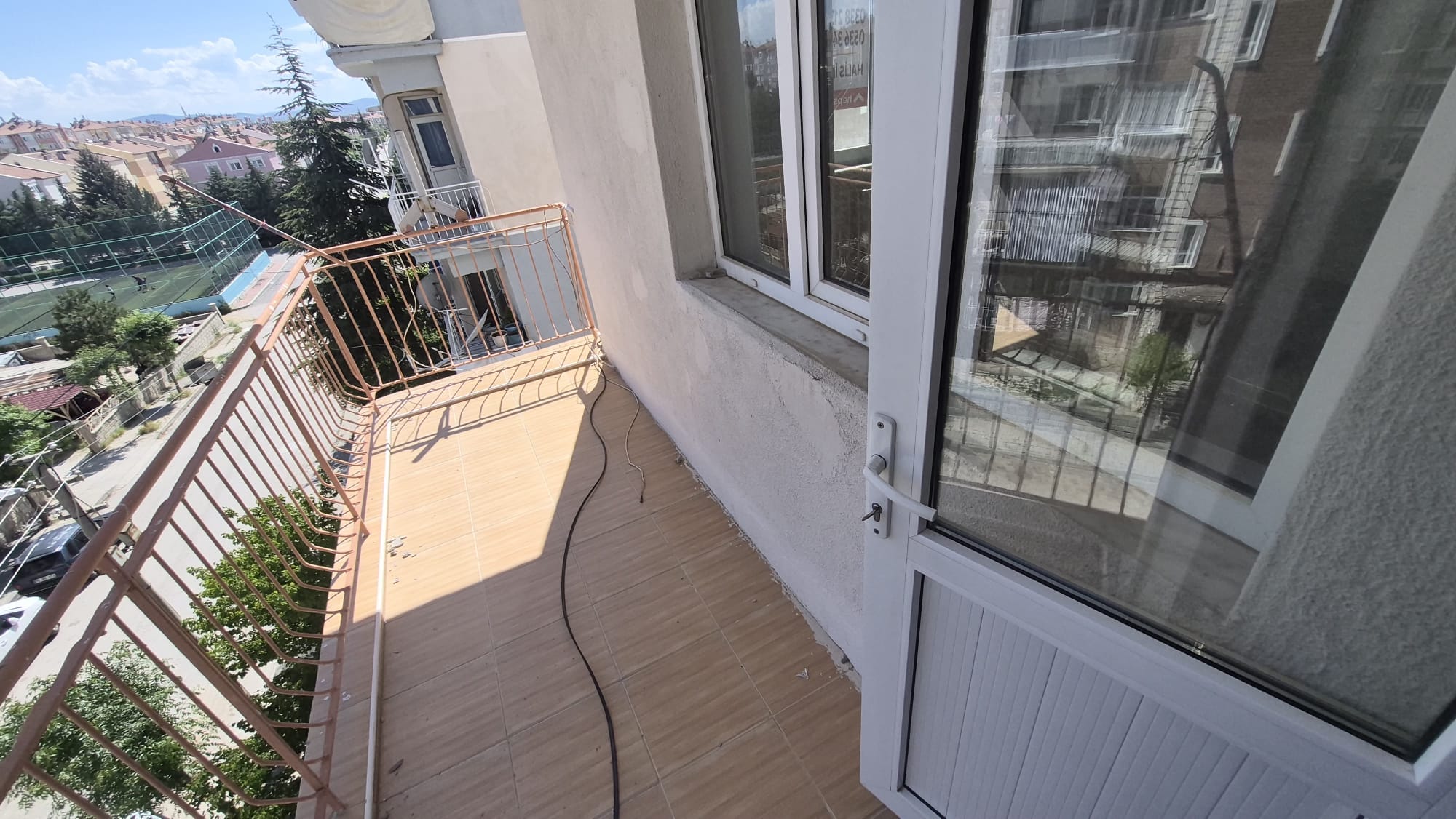 AHMET YESEVİ MAHALLESİ BİFA SİTESİ ARA KAT SATILIK FIRSAT DAİRE