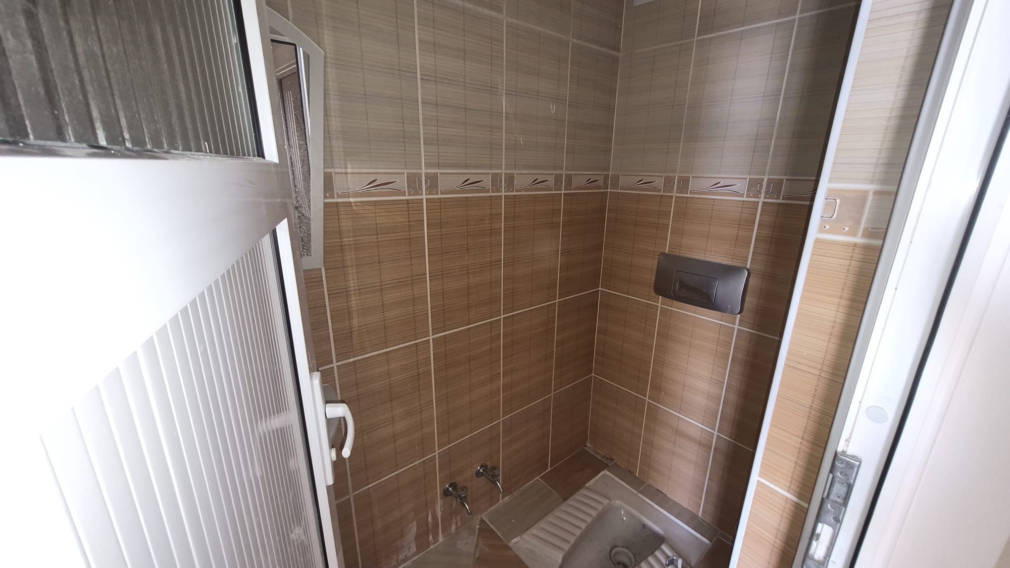 AHMET YESEVİ MAHALLESİ BİFA SİTESİ ARA KAT SATILIK FIRSAT DAİRE