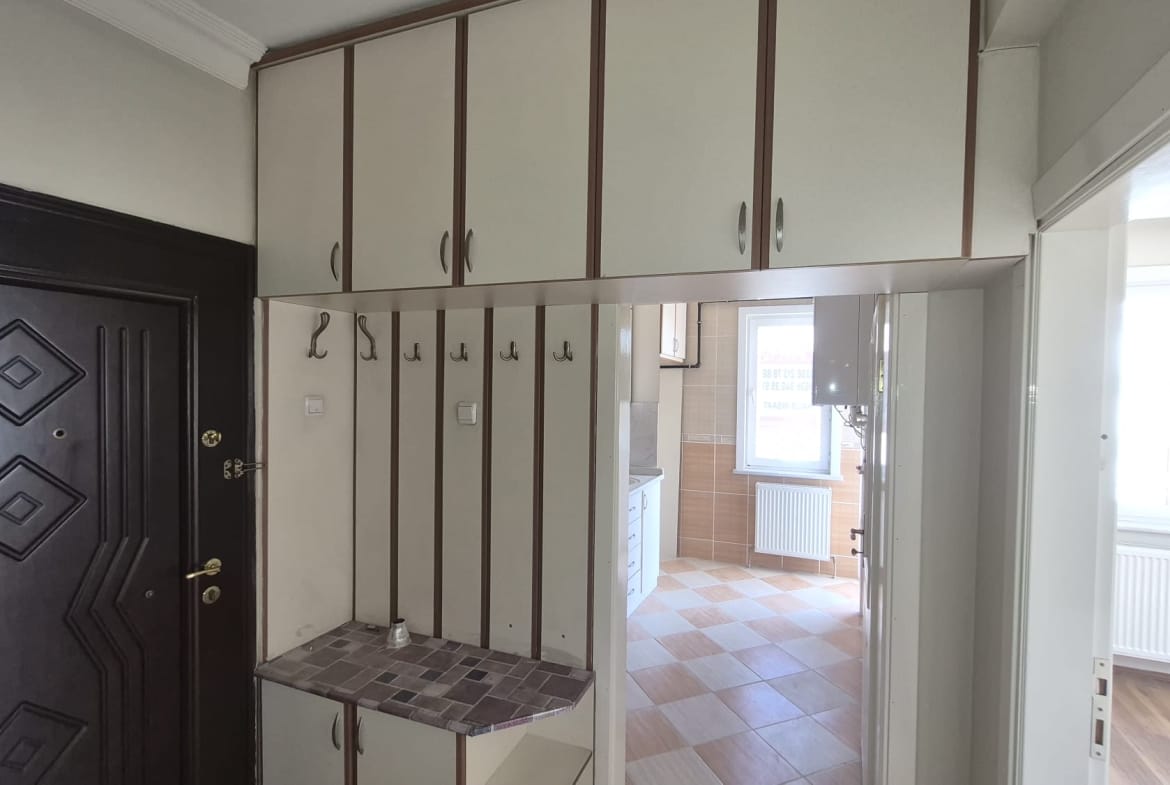 AHMET YESEVİ MAHALLESİ BİFA SİTESİ ARA KAT SATILIK FIRSAT DAİRE