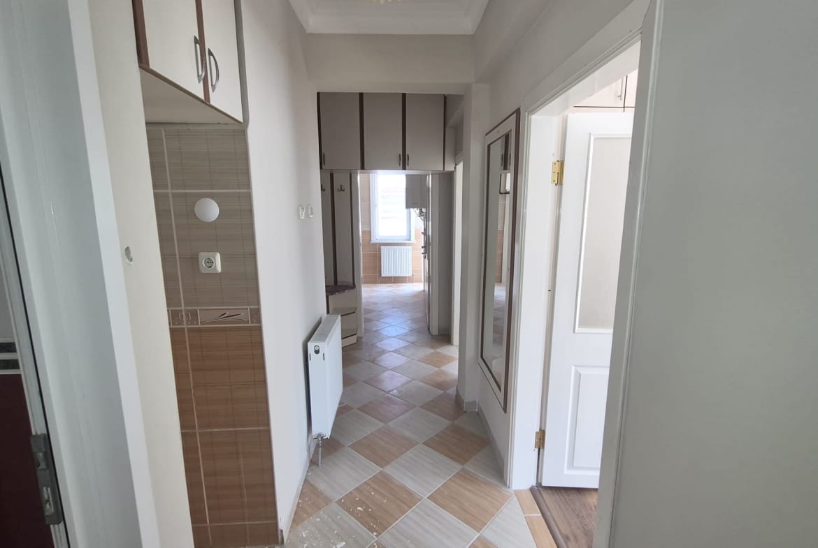 AHMET YESEVİ MAHALLESİ BİFA SİTESİ ARA KAT SATILIK FIRSAT DAİRE