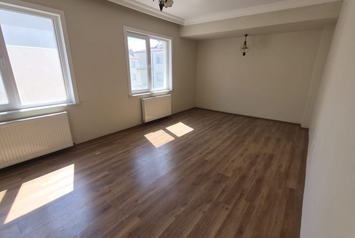 AHMET YESEVİ MAHALLESİ BİFA SİTESİ ARA KAT SATILIK FIRSAT DAİRE