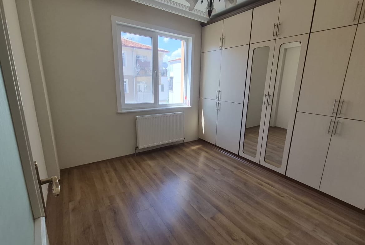 AHMET YESEVİ MAHALLESİ BİFA SİTESİ ARA KAT SATILIK FIRSAT DAİRE