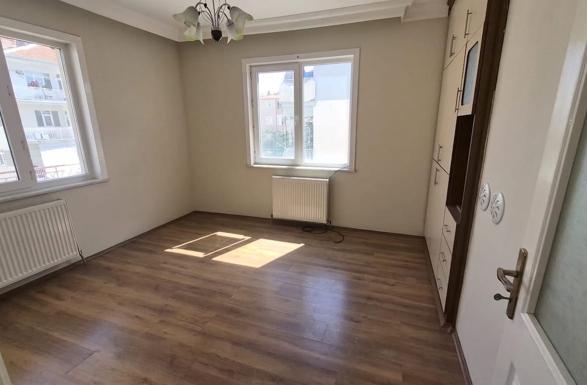 AHMET YESEVİ MAHALLESİ BİFA SİTESİ ARA KAT SATILIK FIRSAT DAİRE