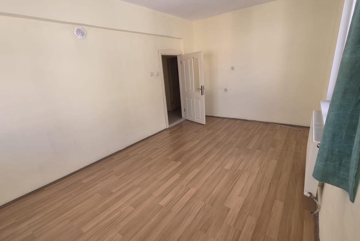 AHMET YESEVİ MAHALLESİ 3+1 FIRSAT DAİRE