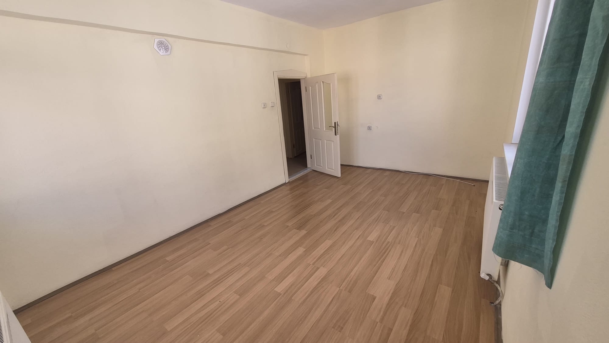 AHMET YESEVİ MAHALLESİ 3+1 FIRSAT DAİRE