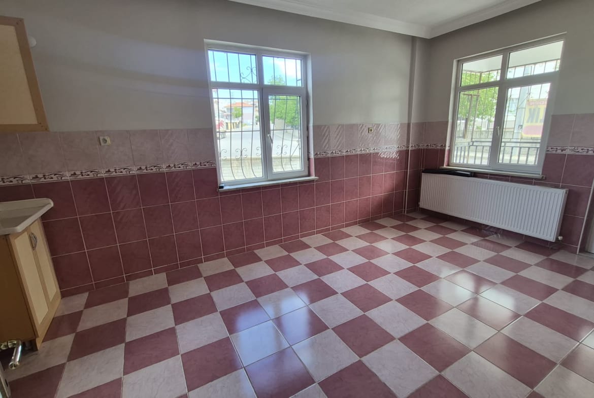 ZEMBİLLİ MAHALLESİ 3+1 YÜKSEK ZEMİN KAT FIRSAT DAİRE