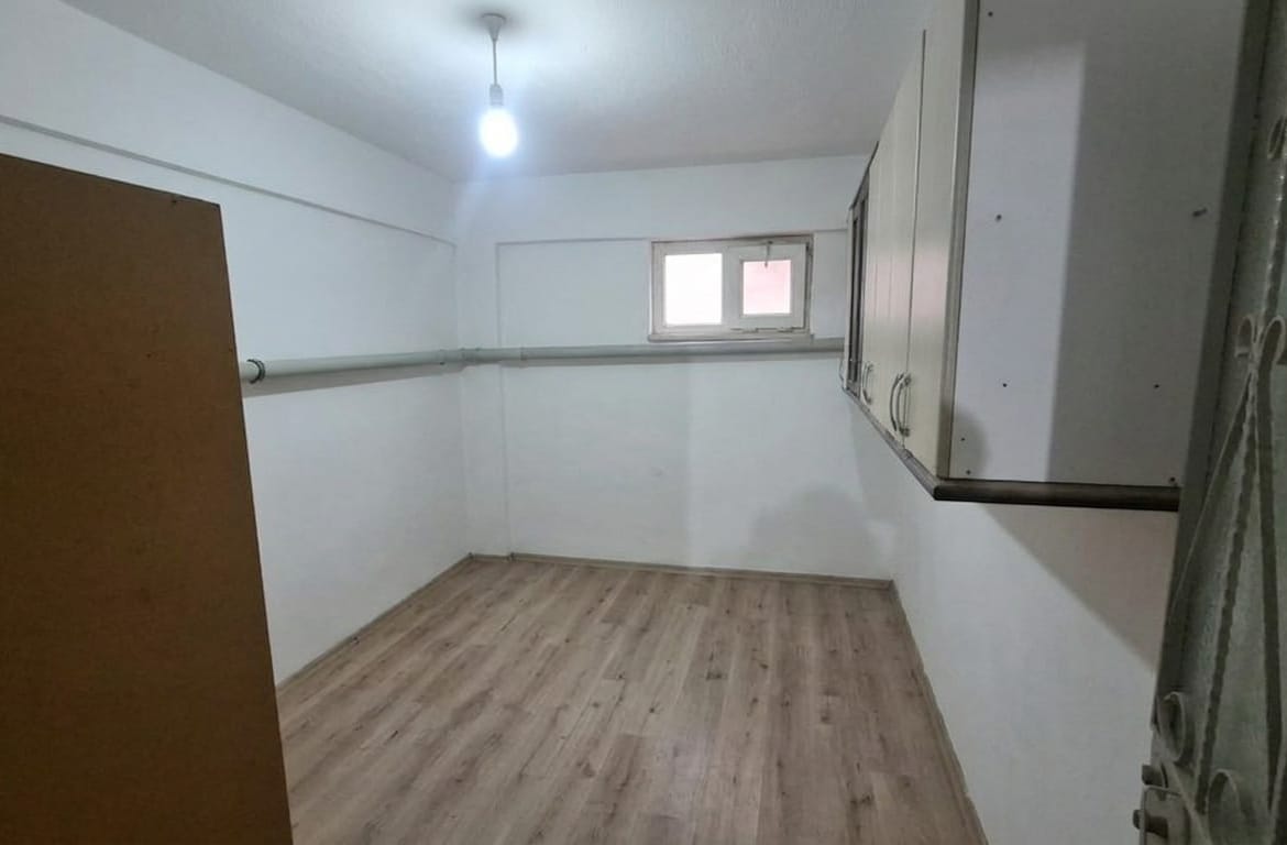HÜRRİYET MAHALLESİNDE GARAJLI SATILIK FIRSAT DAİRE