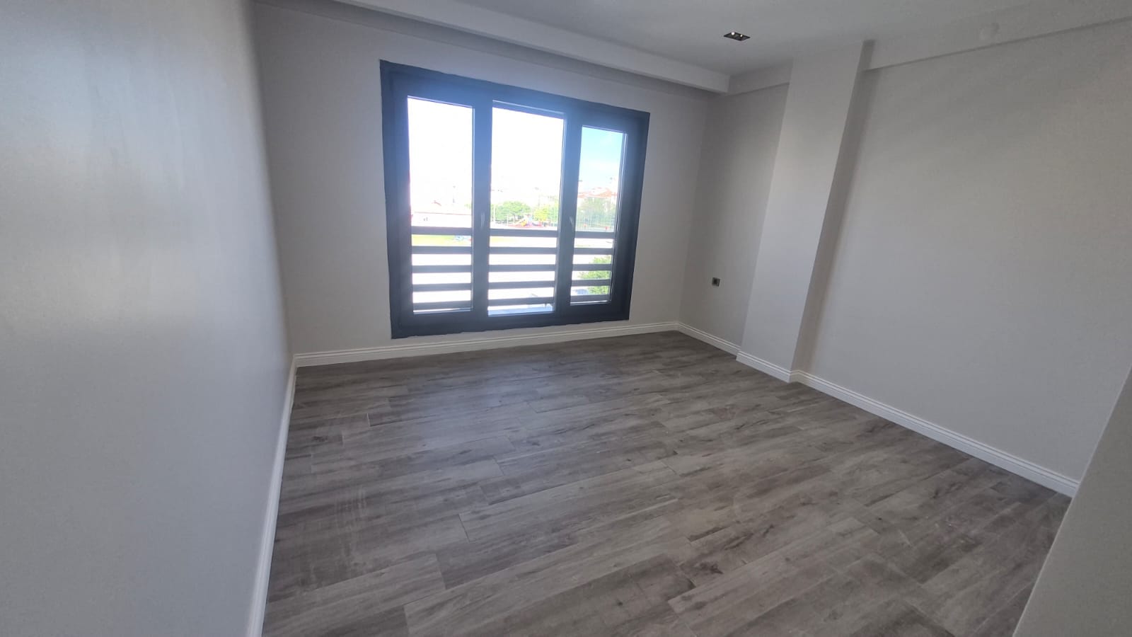 İBRAHİM HAKKI KONYALI MAHALLESİNDE LÜKS 3+1 SATILIK DAİRE