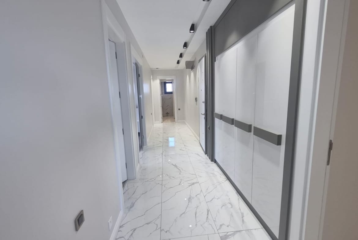 İBRAHİM HAKKI KONYALI MAHALLESİNDE LÜKS 3+1 SATILIK DAİRE