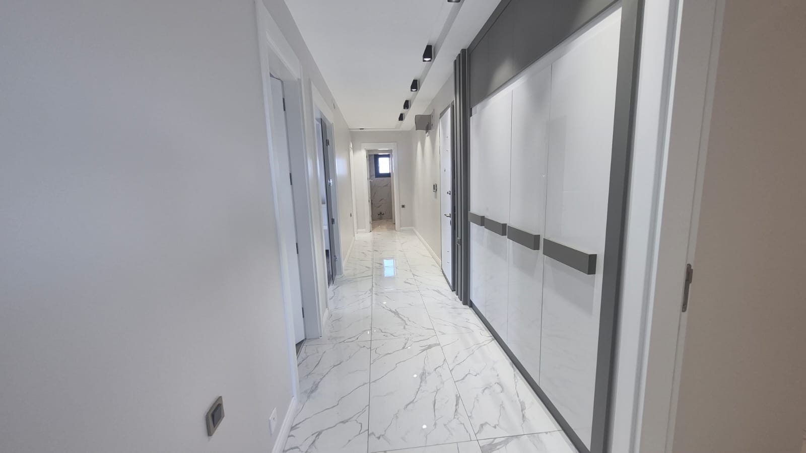 İBRAHİM HAKKI KONYALI MAHALLESİNDE LÜKS 3+1 SATILIK DAİRE