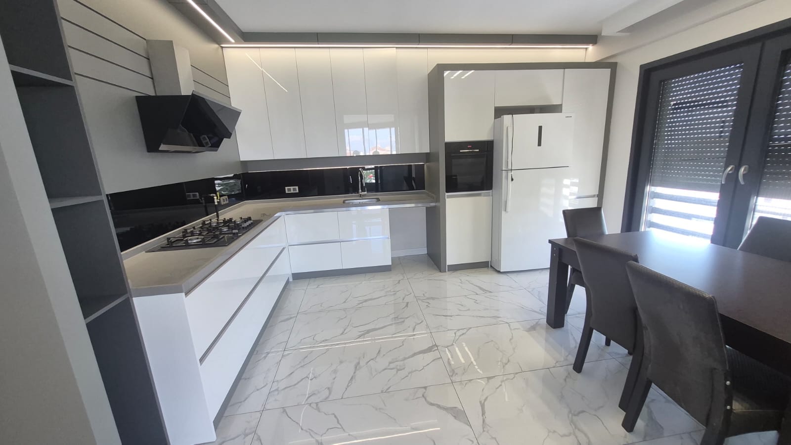 İBRAHİM HAKKI KONYALI MAHALLESİNDE LÜKS 3+1 SATILIK DAİRE