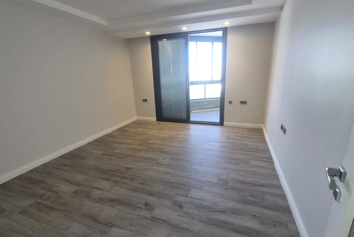 İBRAHİM HAKKI KONYALI MAHALLESİNDE LÜKS 3+1 SATILIK DAİRE