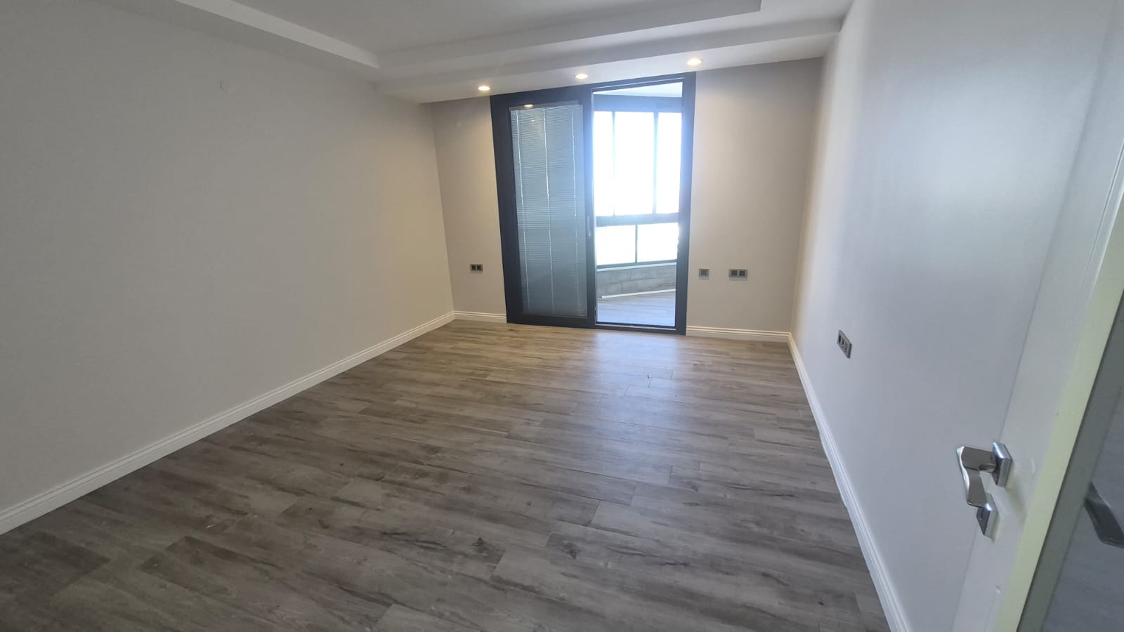 İBRAHİM HAKKI KONYALI MAHALLESİNDE LÜKS 3+1 SATILIK DAİRE