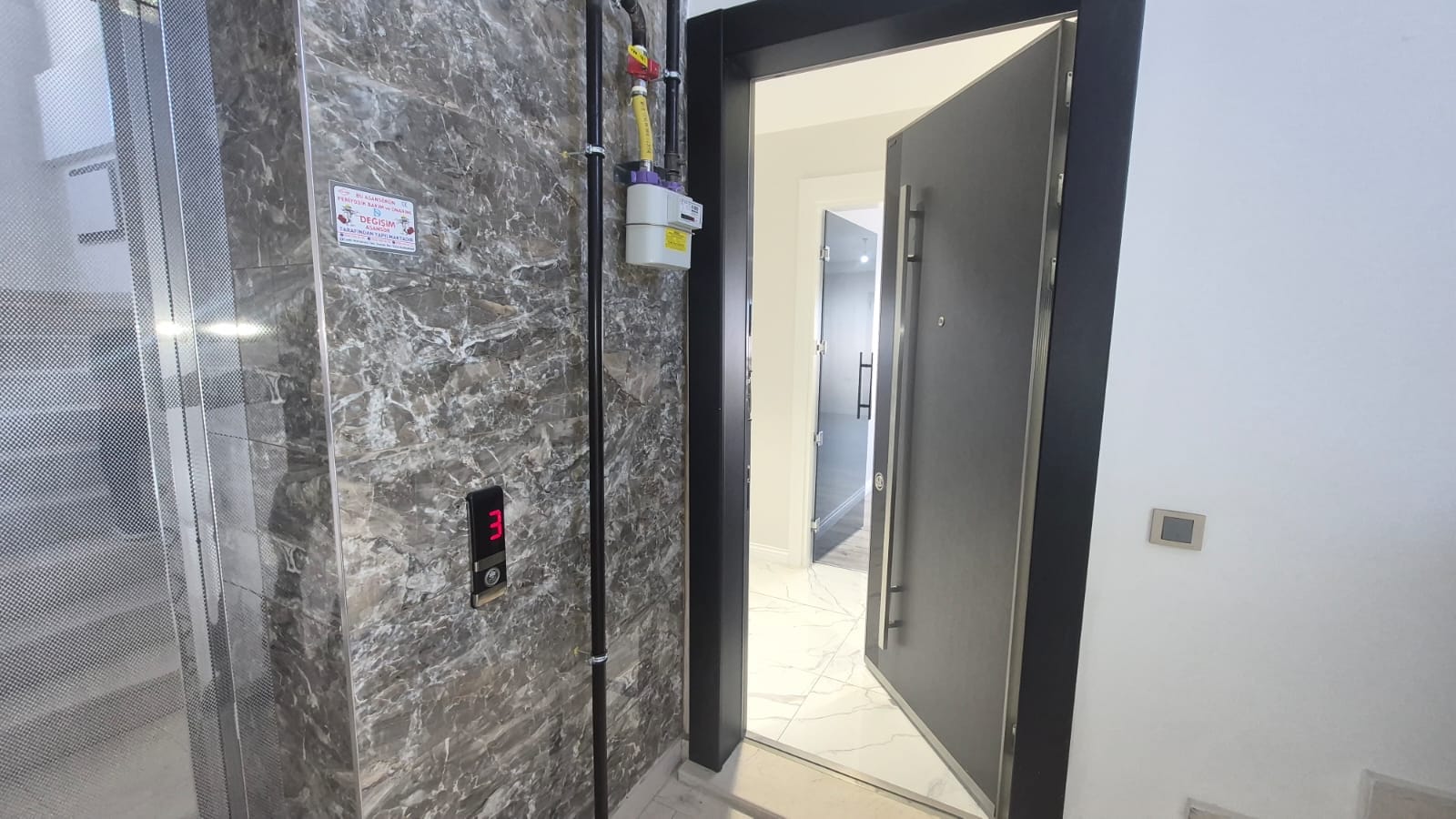 İBRAHİM HAKKI KONYALI MAHALLESİNDE LÜKS 3+1 SATILIK DAİRE