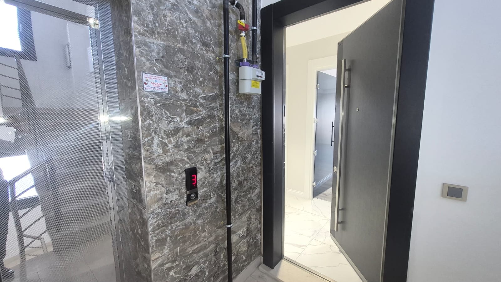 İBRAHİM HAKKI KONYALI MAHALLESİNDE LÜKS 3+1 SATILIK DAİRE
