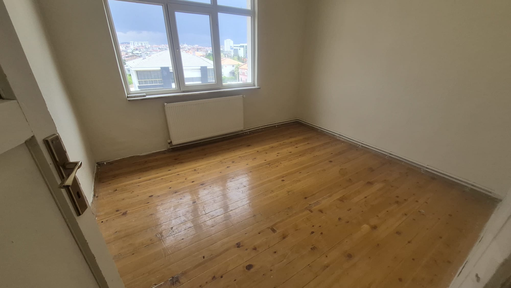 CUMHURİYET MAHALLESİNDE TADİLATLIK FIRSAT DAİRE
