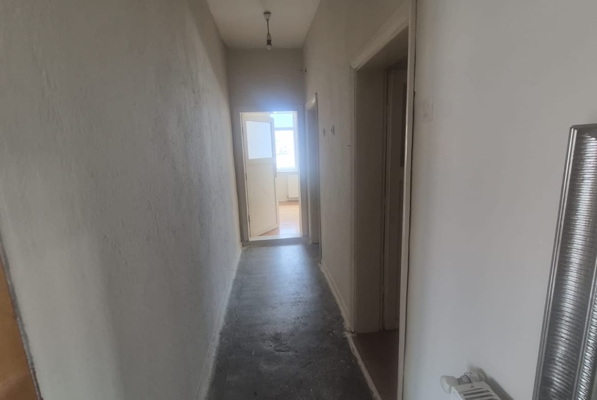 CUMHURİYET MAHALLESİNDE TADİLATLIK FIRSAT DAİRE