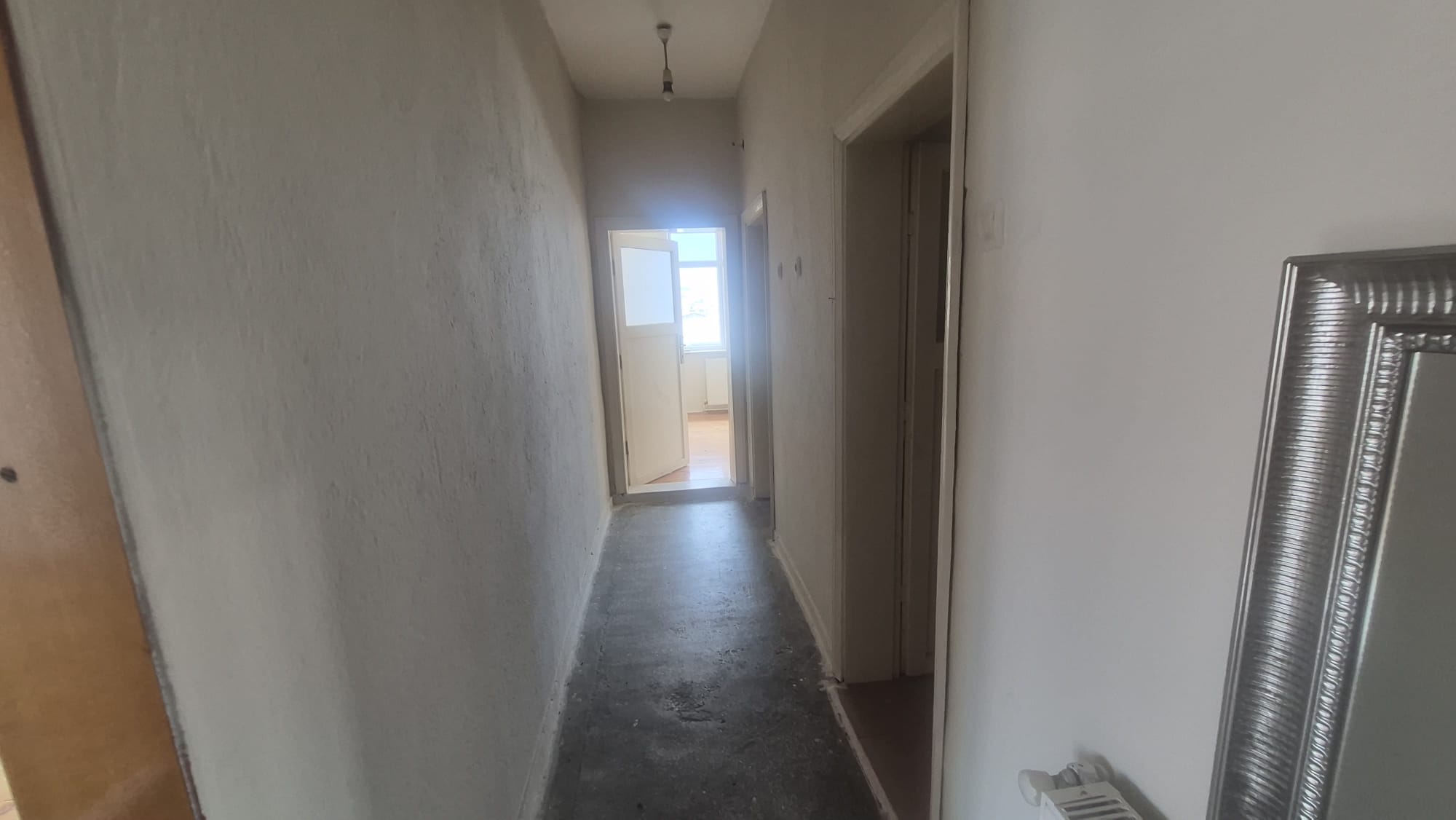 CUMHURİYET MAHALLESİNDE TADİLATLIK FIRSAT DAİRE