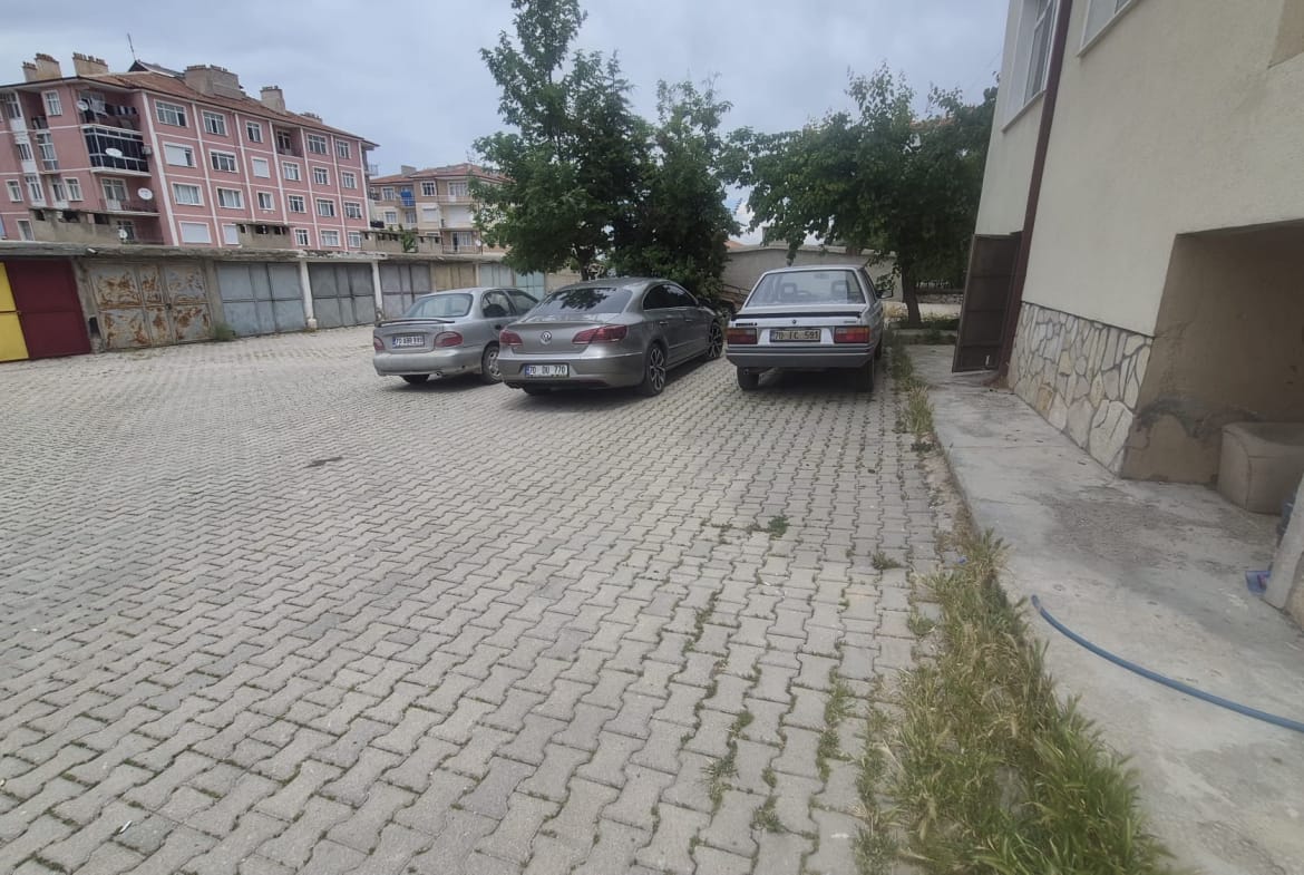 CUMHURİYET MAHALLESİNDE TADİLATLIK FIRSAT DAİRE