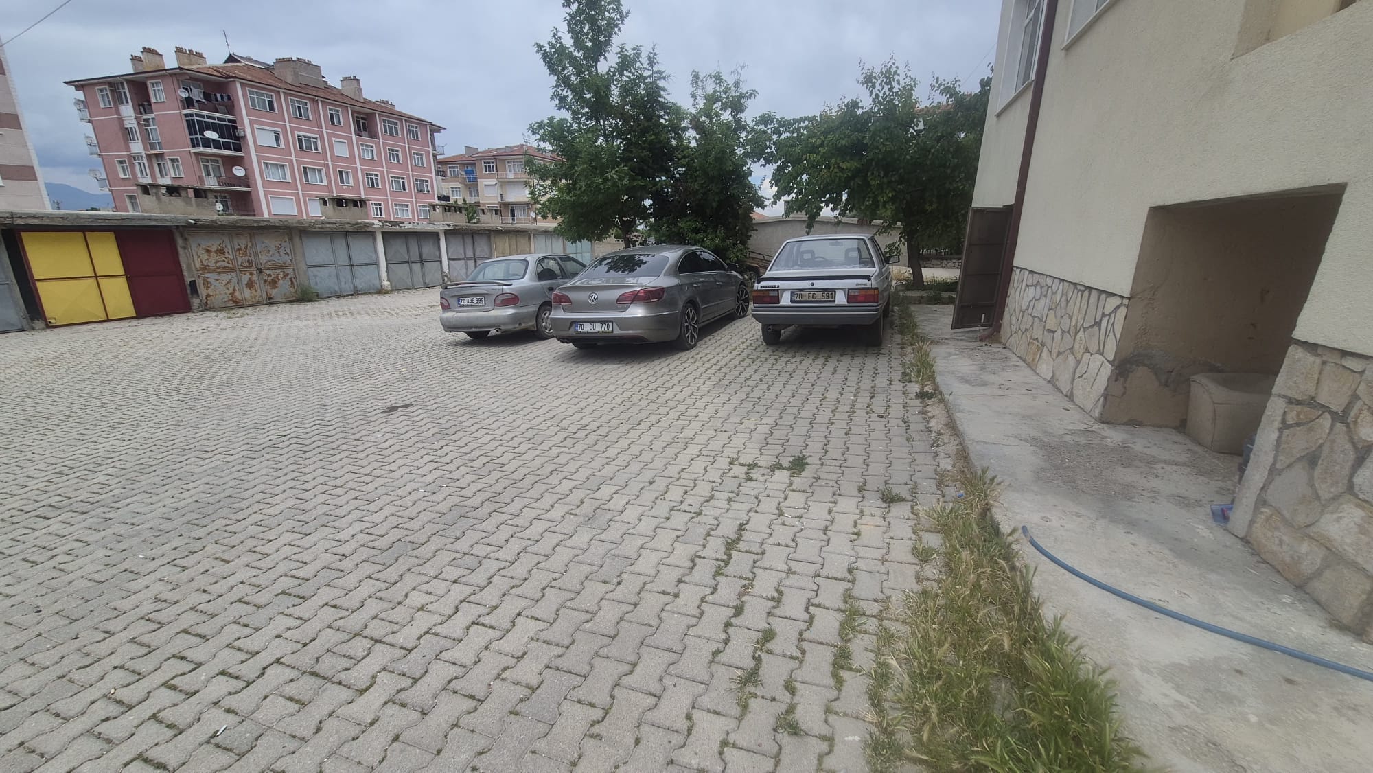 CUMHURİYET MAHALLESİNDE TADİLATLIK FIRSAT DAİRE