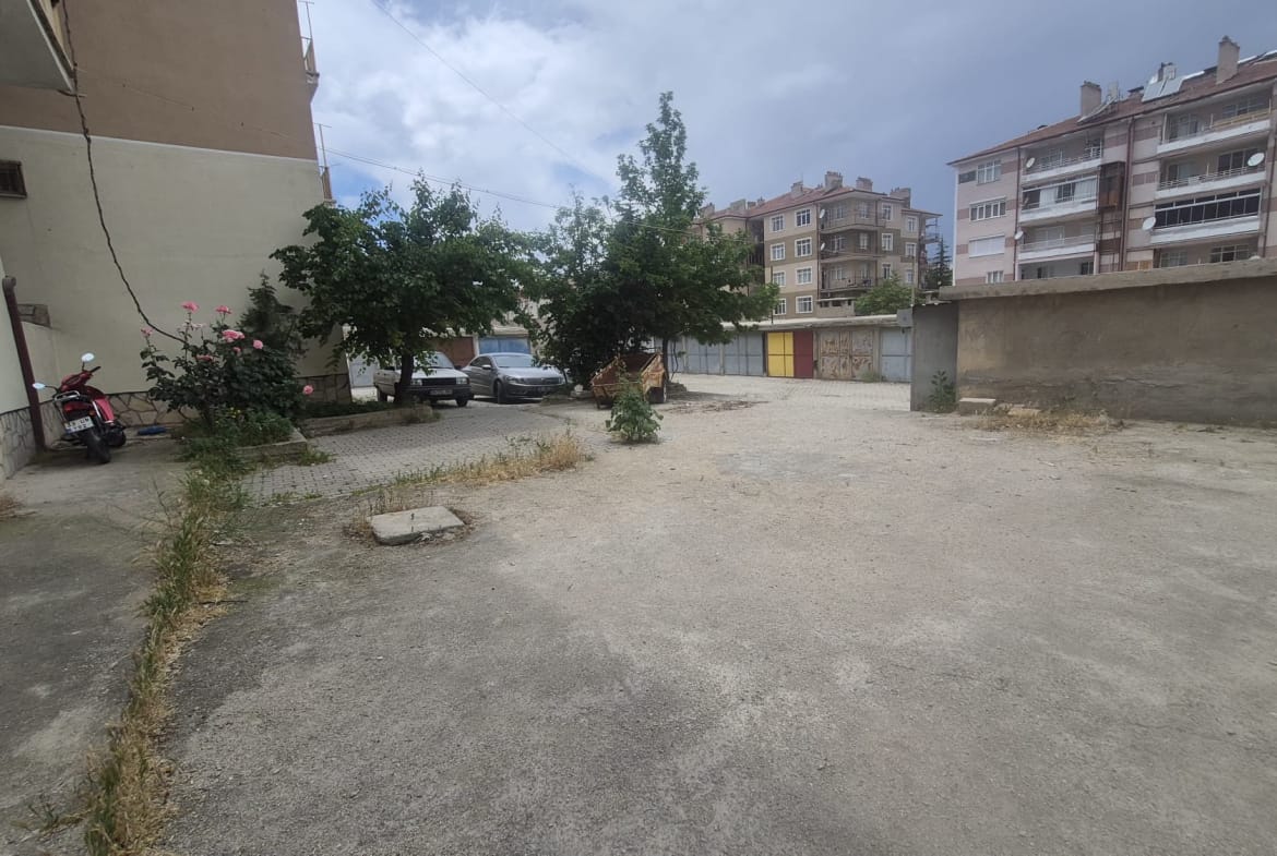 CUMHURİYET MAHALLESİNDE TADİLATLIK FIRSAT DAİRE