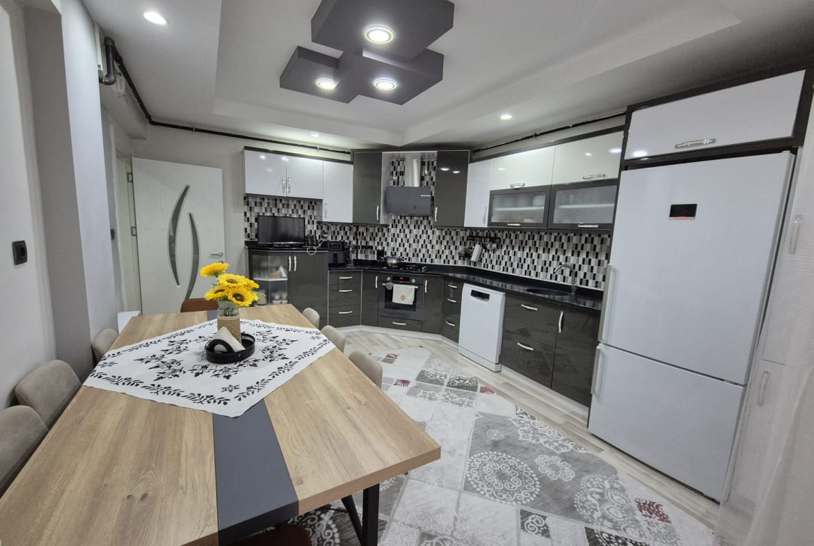 PİRİ REİS MAHALLESİ SATILIK 3+1 DAİRE