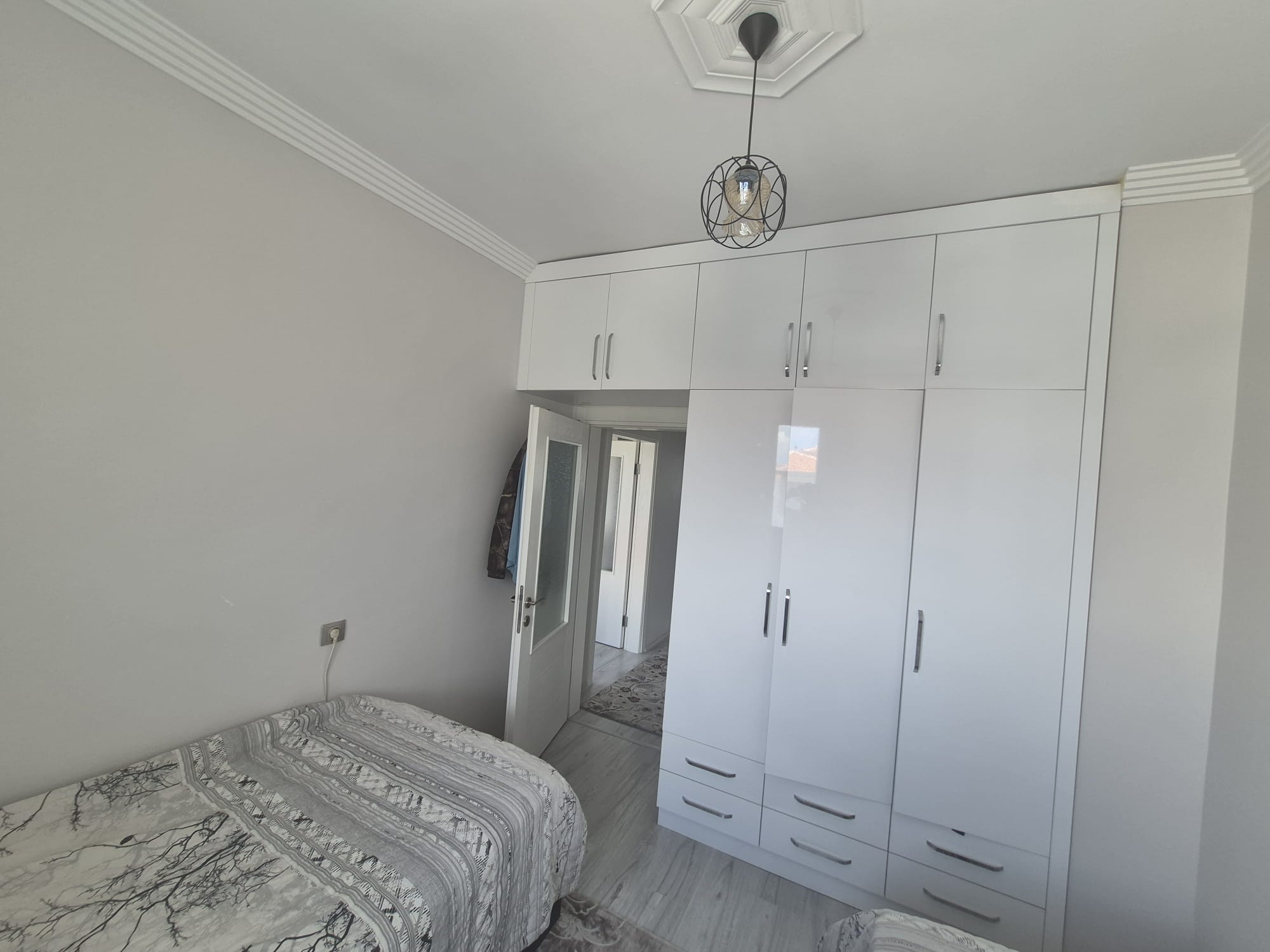 ÇELTEK MAHALLESİNDE 2+1 BİREYSEL GARAJLI FIRSAT DAİRE