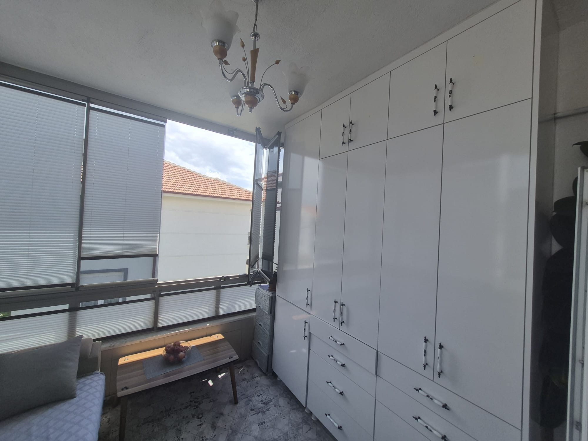 ÇELTEK MAHALLESİNDE 2+1 BİREYSEL GARAJLI FIRSAT DAİRE
