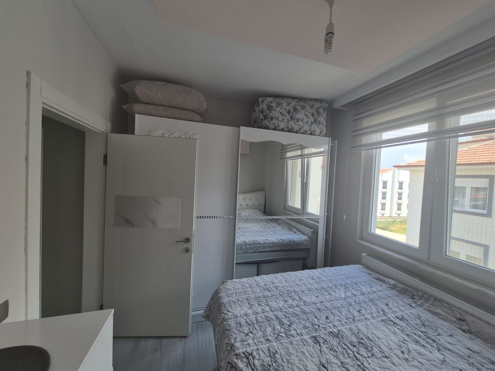 ÇELTEK MAHALLESİNDE 2+1 BİREYSEL GARAJLI FIRSAT DAİRE