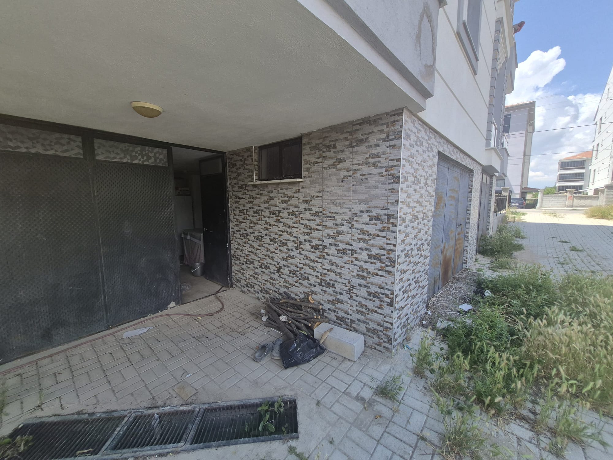 ÇELTEK MAHALLESİNDE 2+1 BİREYSEL GARAJLI FIRSAT DAİRE