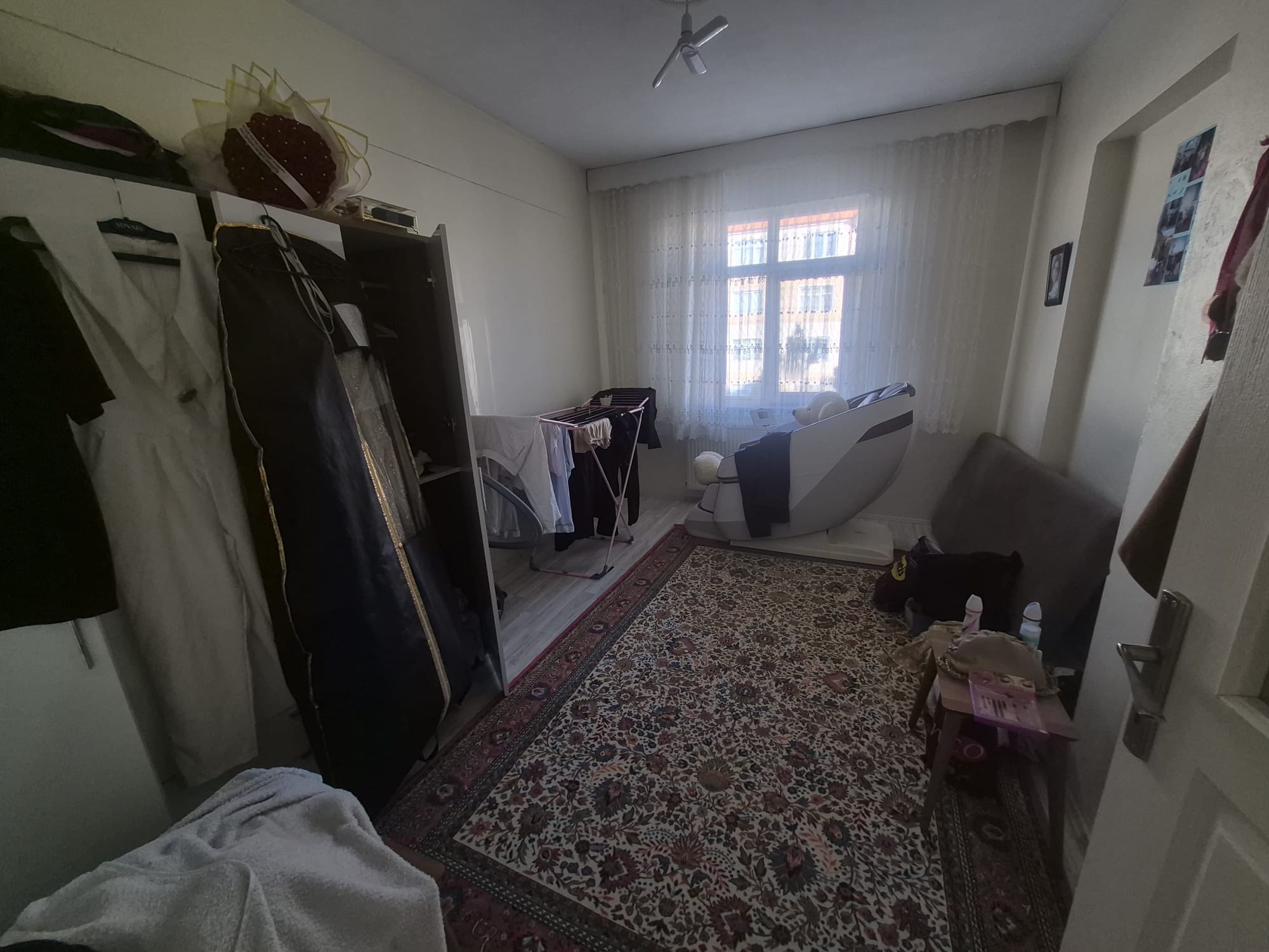 AHMET YESEVİ MAHALLESİNDE ERZAFER SİTESİ 2+1 SATILIK DAİRE
