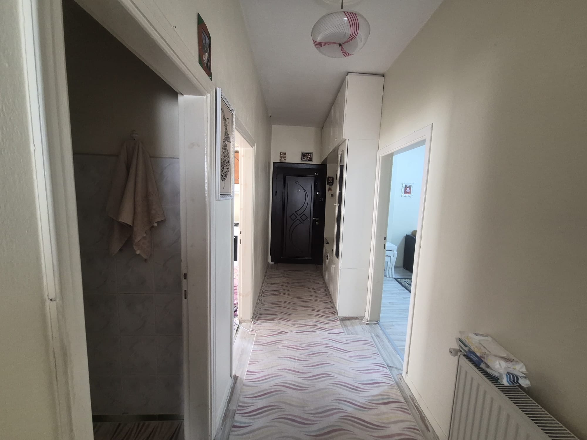 AHMET YESEVİ MAHALLESİNDE ERZAFER SİTESİ 2+1 SATILIK DAİRE