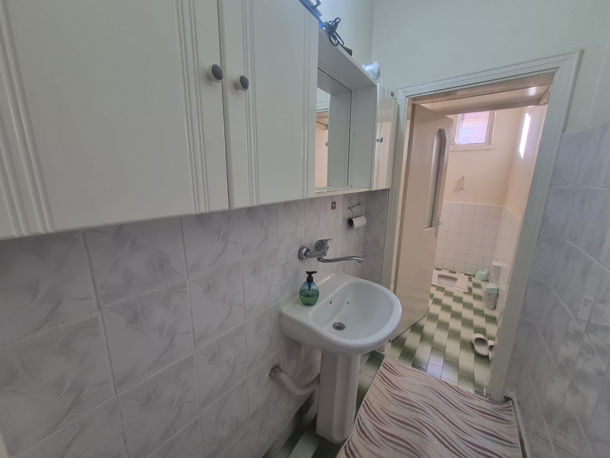 AHMET YESEVİ MAHALLESİNDE ERZAFER SİTESİ 2+1 SATILIK DAİRE