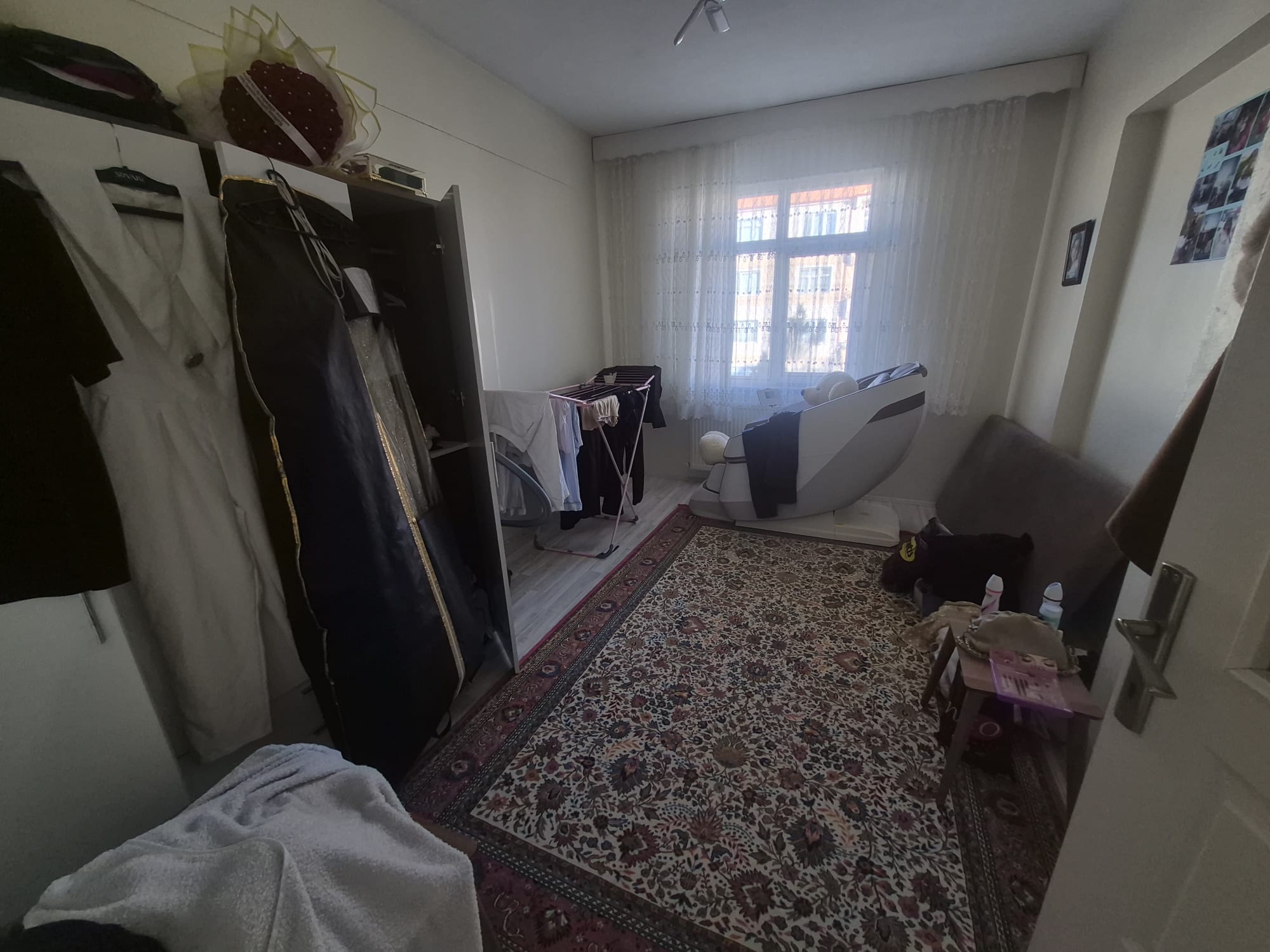 AHMET YESEVİ MAHALLESİNDE ERZAFER SİTESİ 2+1 SATILIK DAİRE