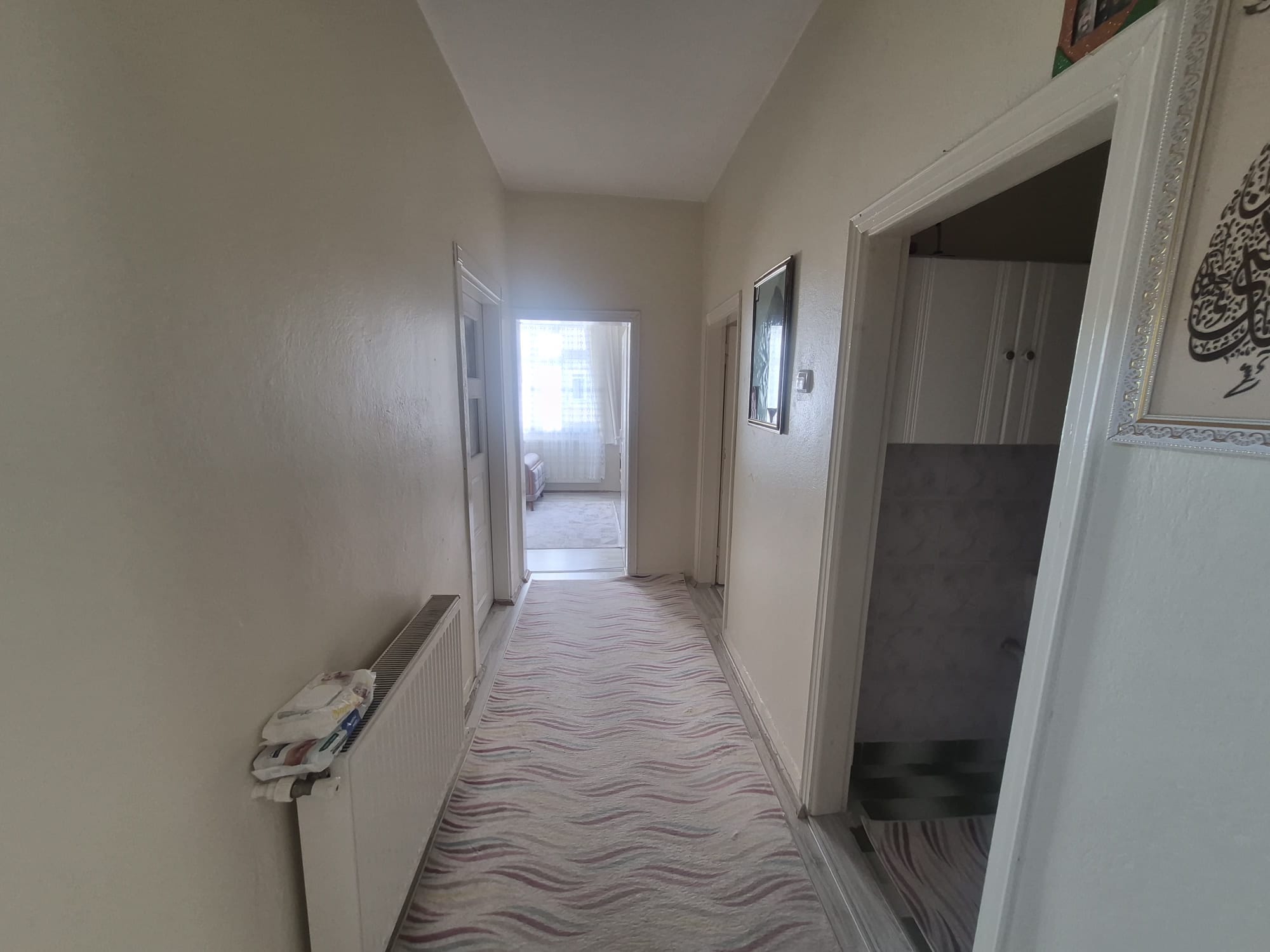 AHMET YESEVİ MAHALLESİNDE ERZAFER SİTESİ 2+1 SATILIK DAİRE