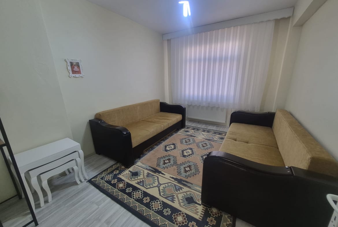 AHMET YESEVİ MAHALLESİNDE ERZAFER SİTESİ 2+1 SATILIK DAİRE