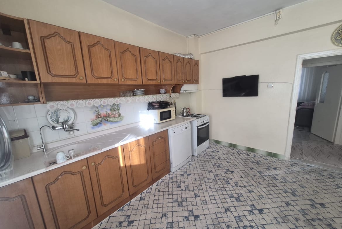 AHMET YESEVİ MAHALLESİNDE ERZAFER SİTESİ 2+1 SATILIK DAİRE