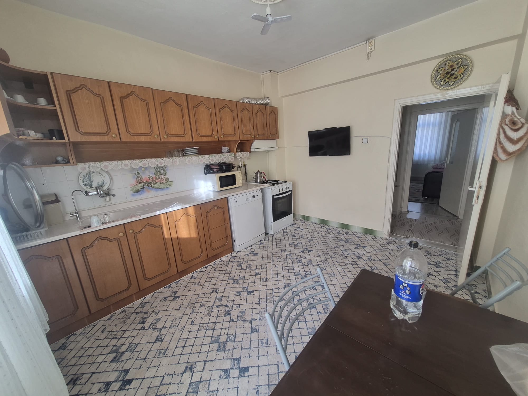 AHMET YESEVİ MAHALLESİNDE ERZAFER SİTESİ 2+1 SATILIK DAİRE
