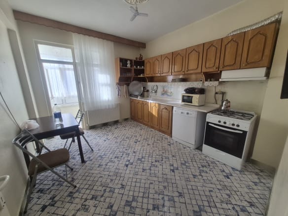 AHMET YESEVİ MAHALLESİNDE ERZAFER SİTESİ 2+1 SATILIK DAİRE