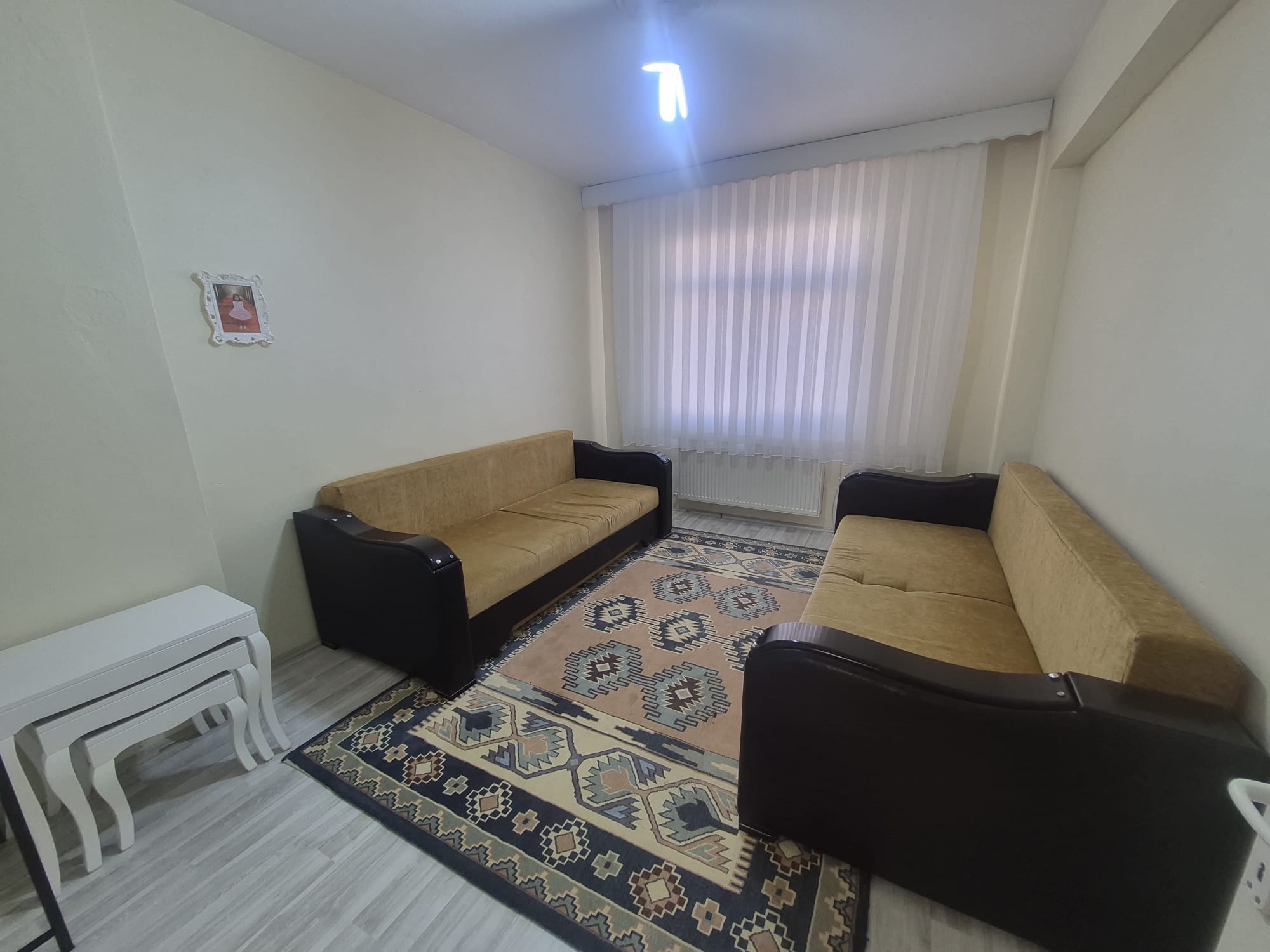 AHMET YESEVİ MAHALLESİNDE ERZAFER SİTESİ 2+1 SATILIK DAİRE