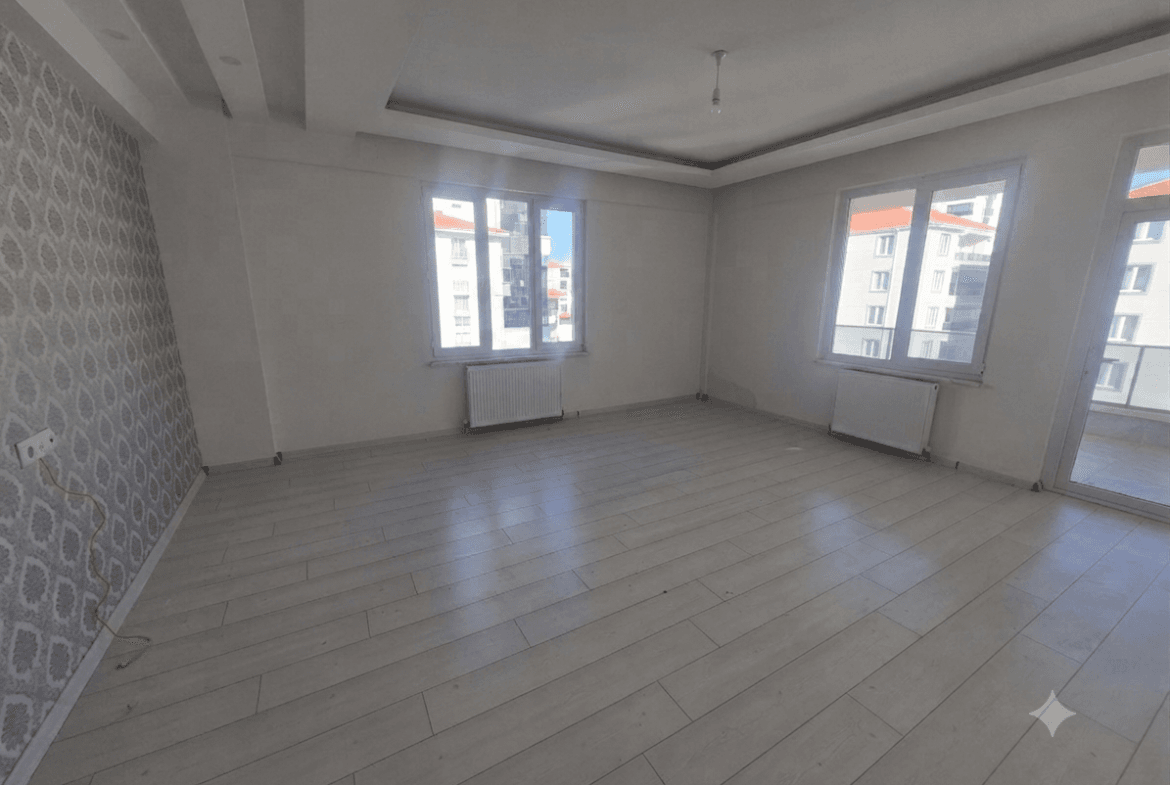 ÜNİVERSİTE MAHALLESİ SATILIK 3+1 5. KAT DAİRE