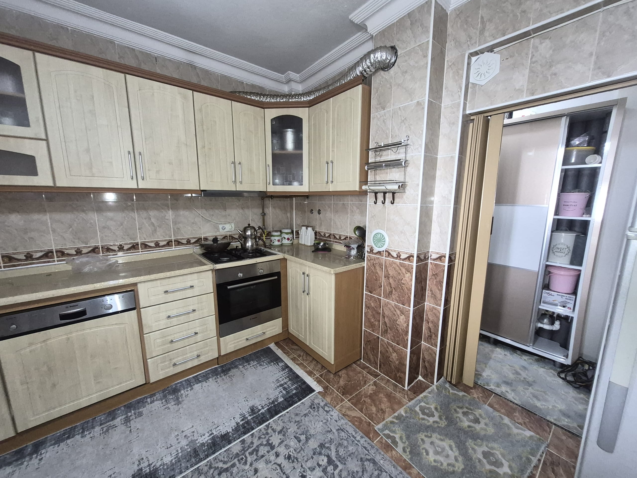 İMARET MAHALLESİ 4+1 ASANSÖRLÜ ARA KAT SATILIK DAİRE