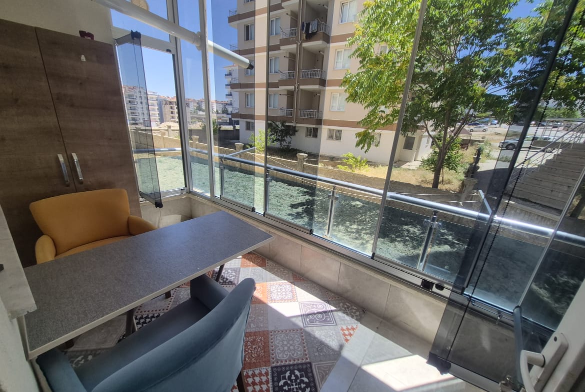 TABDUK EMRE MAHALLESİ SATILIK 1+1 APART 60 m²