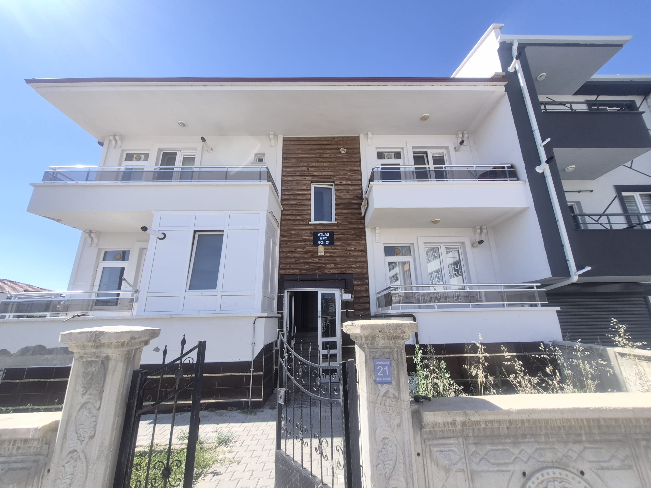 GEVHER HATUN 1+1 EŞYALI KİRALIK APART