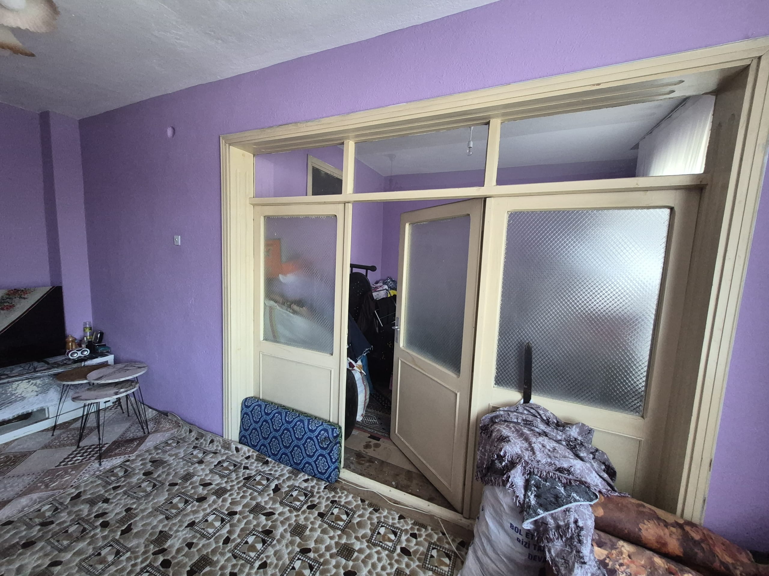 SEKİ ÇEŞME MAHALLESİ 3+1 ODALI 150M2 ARA KAT SATILIK DAİRE