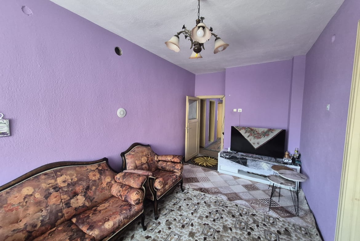 SEKİ ÇEŞME MAHALLESİ 3+1 ODALI 150M2 ARA KAT SATILIK DAİRE