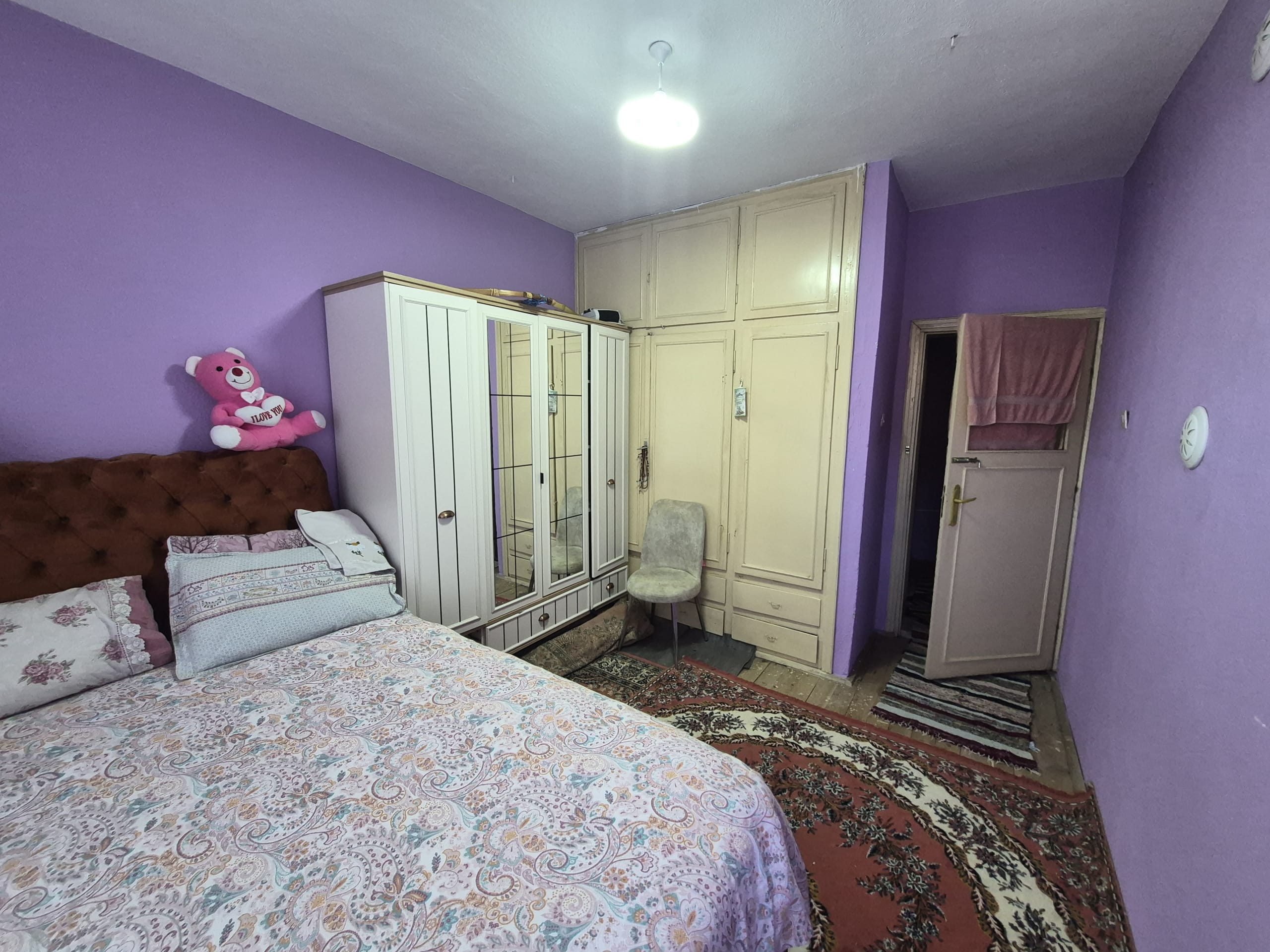 SEKİ ÇEŞME MAHALLESİ 3+1 ODALI 150M2 ARA KAT SATILIK DAİRE