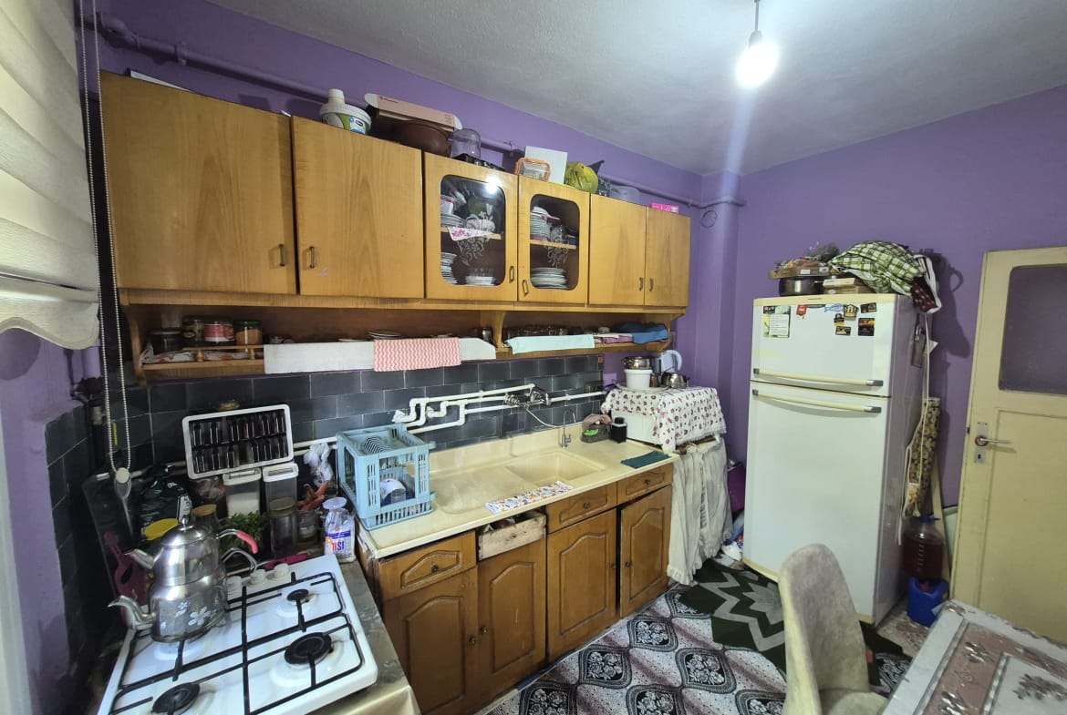 SEKİ ÇEŞME MAHALLESİ 3+1 ODALI 150M2 ARA KAT SATILIK DAİRE
